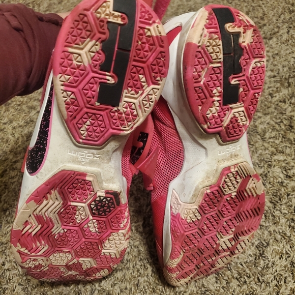 Men's Nike shoes - Picture 6 of 7